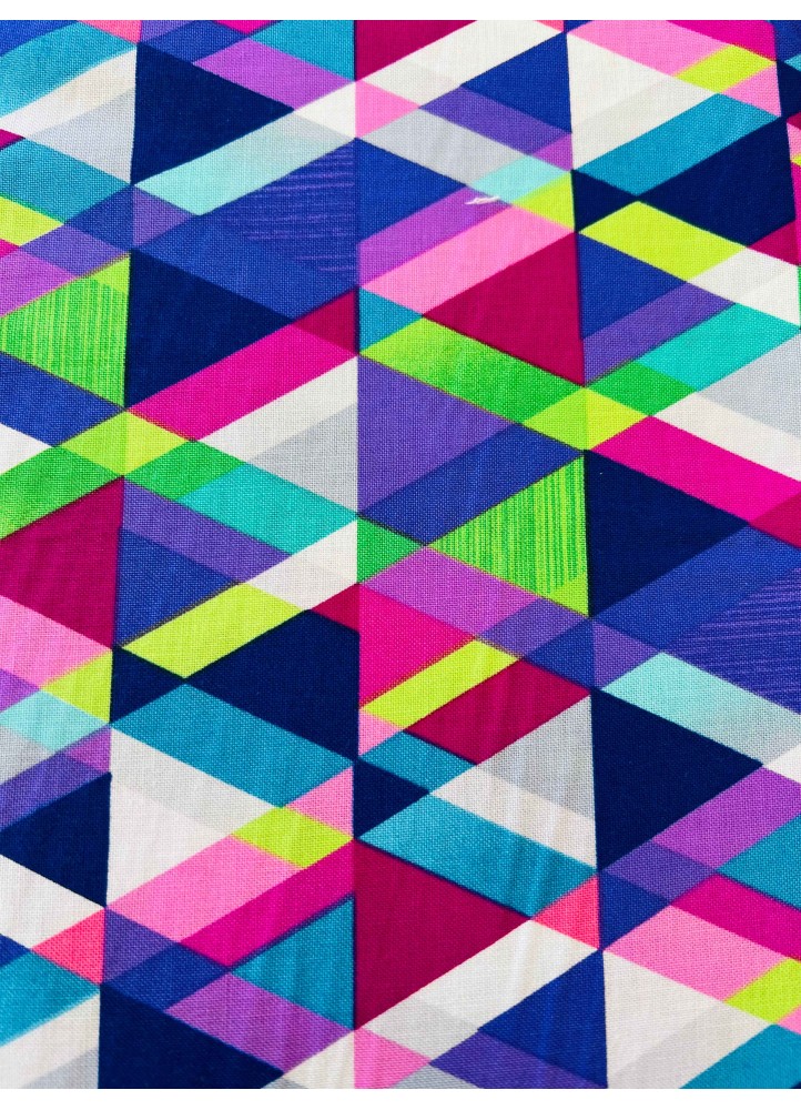 Tissu triangles colorés